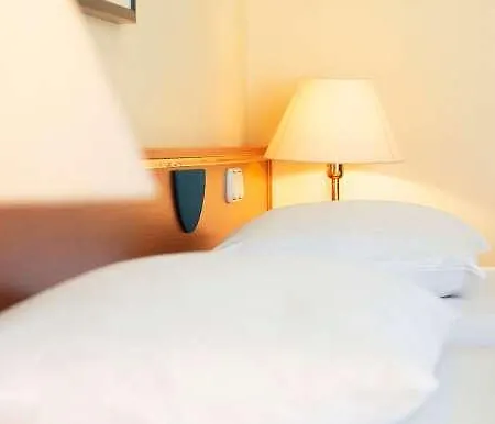 Victor's Residenz-hotel 4*