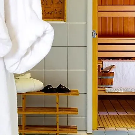 Victor's Residenz-hotel 4*