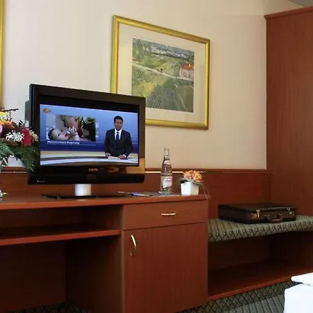 酒店 Victor's Residenz-hotel 4*
